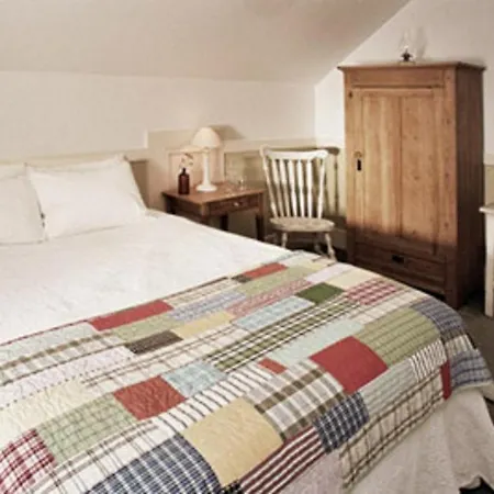 Valley Ford Hotel Room photo